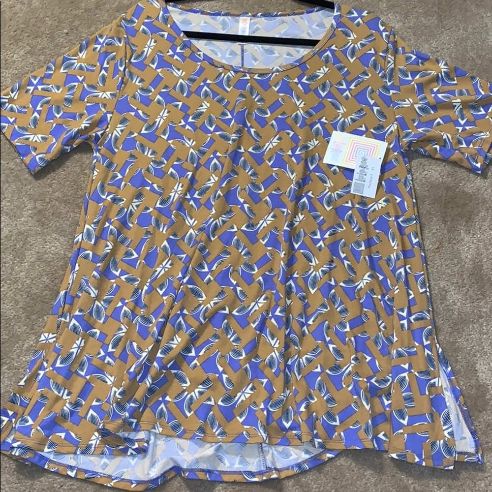 Xl LuLaRoe perfect T